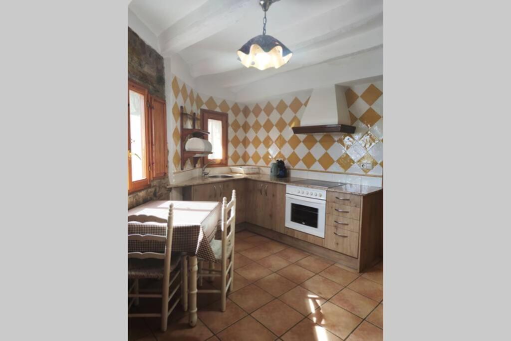 Willa Casa Escola La La Pobla de Segur Zewnętrze zdjęcie